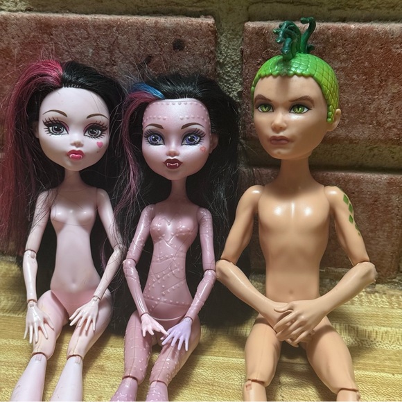 Monster High Nude Bundle - Picture 2 of 3